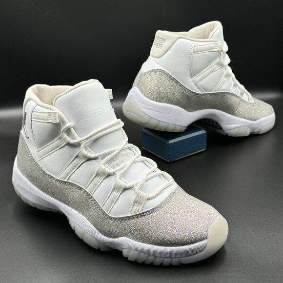 Wmns Air Jordan 11 Retro 'Vast Grey' - Picture 5 of 9